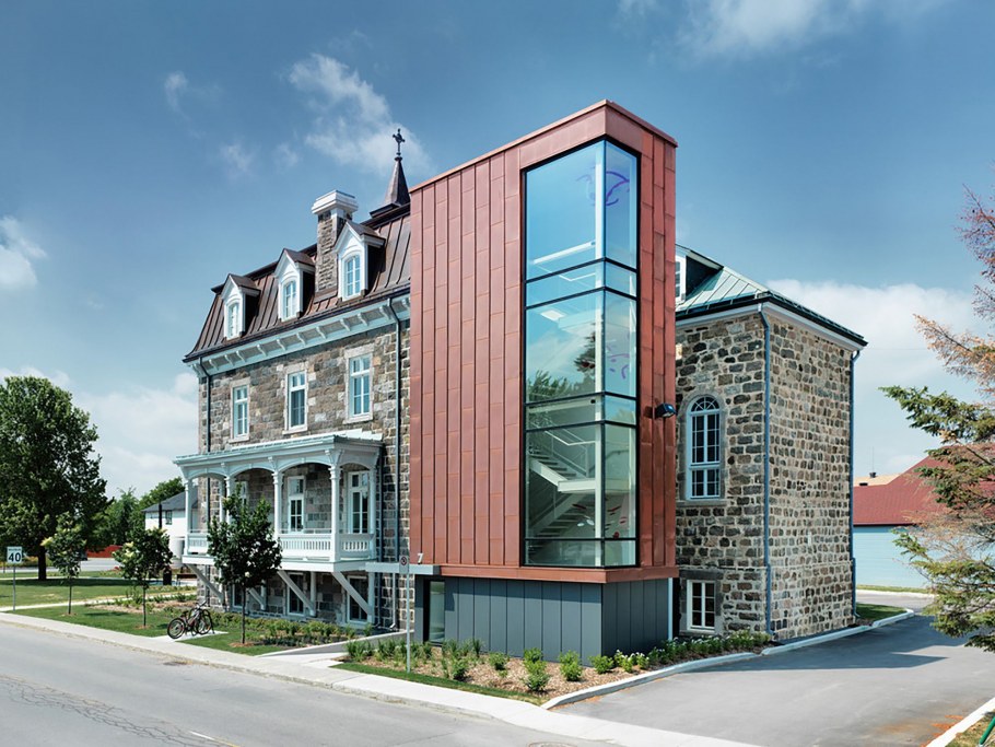 Ritz Plaza Housing Complex / Chin Architects