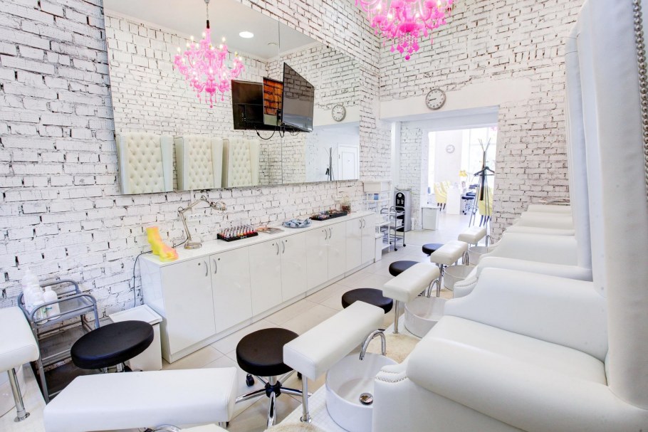 Пинк Лемон студия маникюра