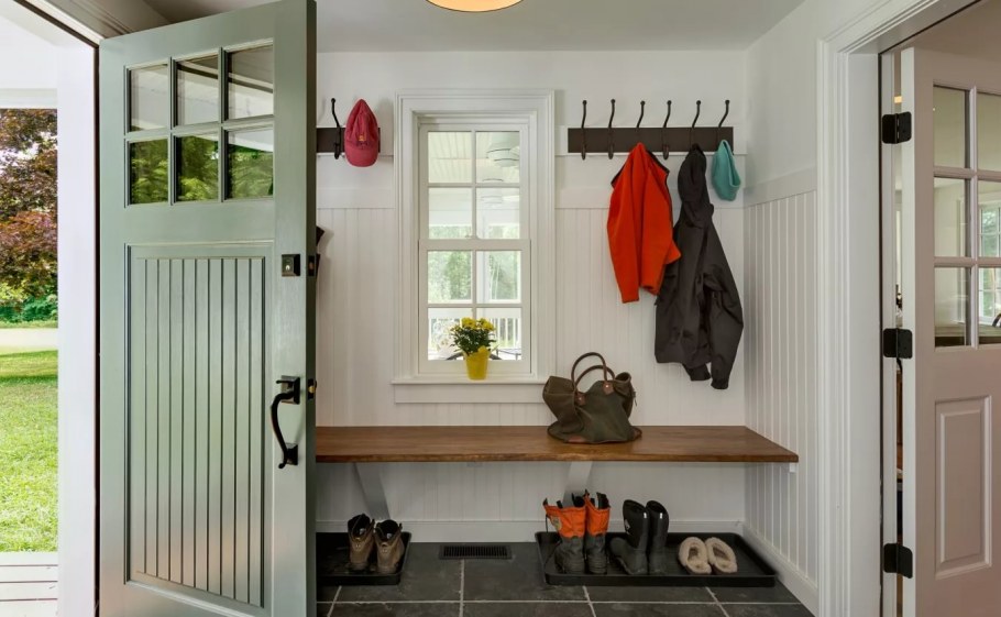 Прихожая тамбур в частном доме