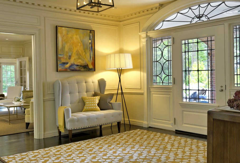 Уютная прихожая в квартире