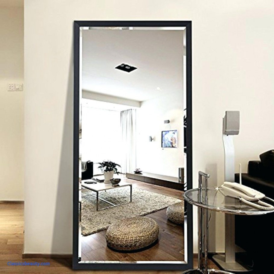 Зеркало в спальне