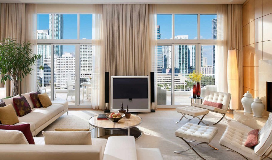 Комната с камином