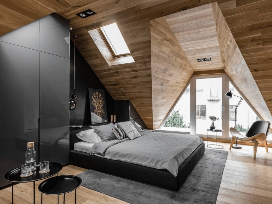 Чердак под вальмовой крышей