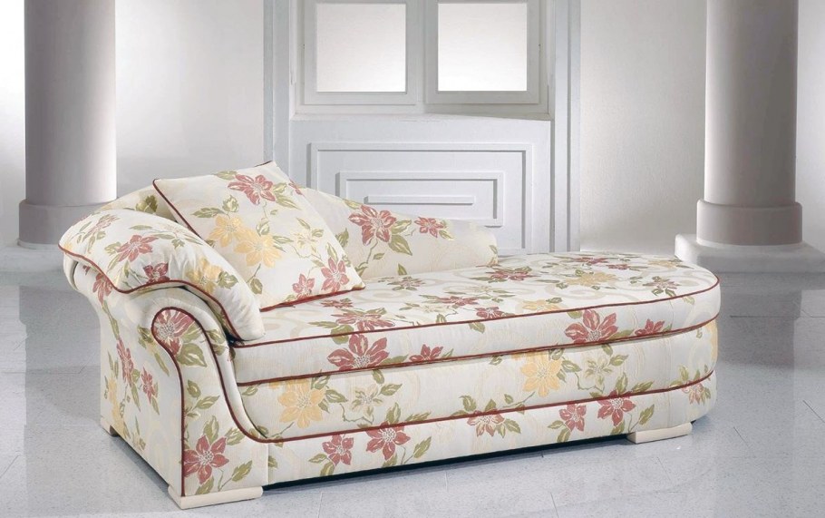 Диван кровать в классическом стиле