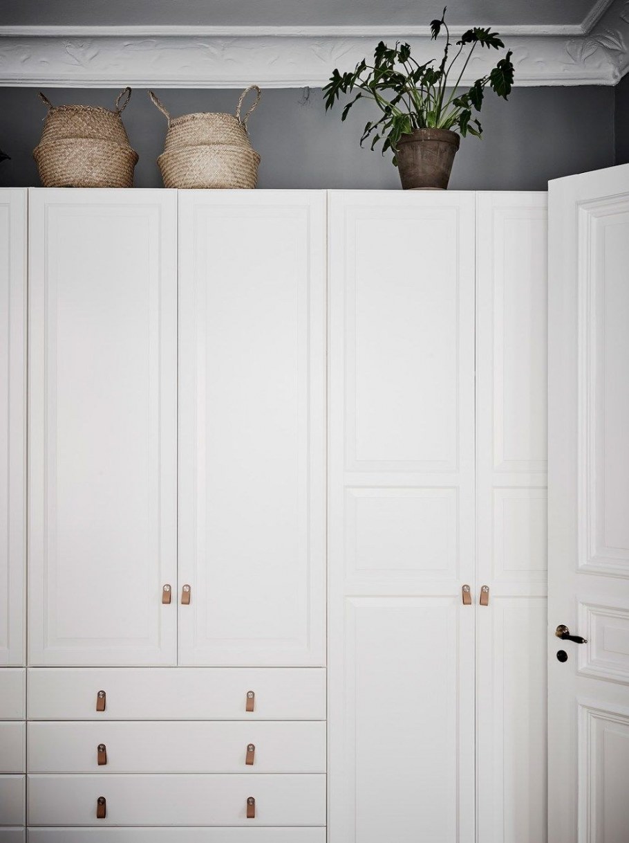 Шкаф платяной Сканди жемчужно-белый вид спереди