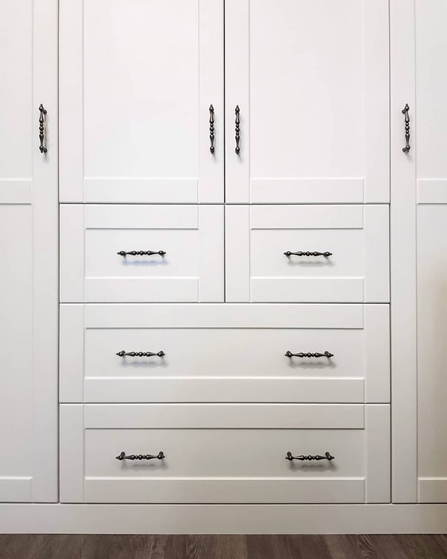 Шкаф с рамочными фасадами белый