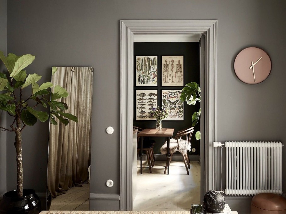 Серые двери в интерьере квартиры