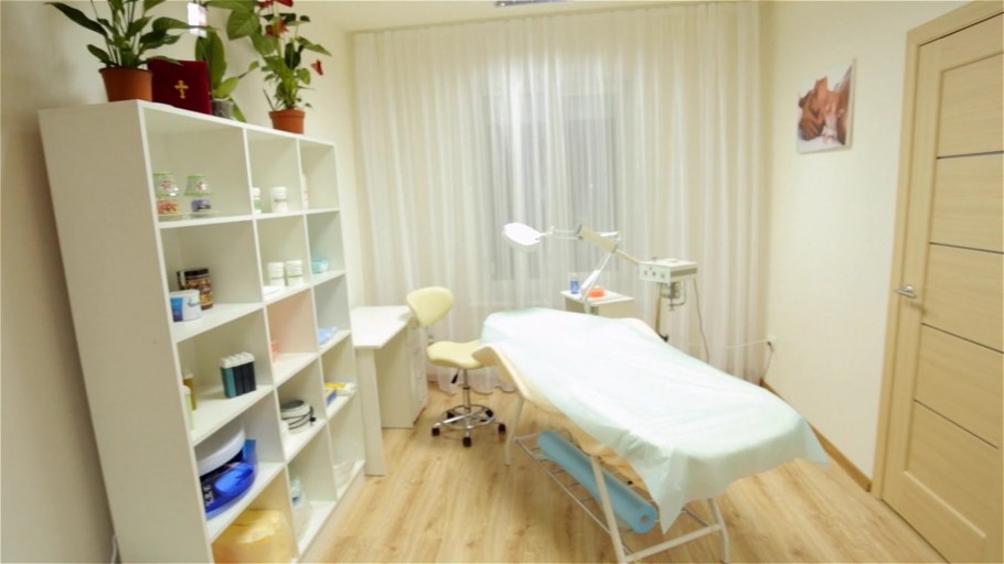 Салон красоты в сиреневом цвете