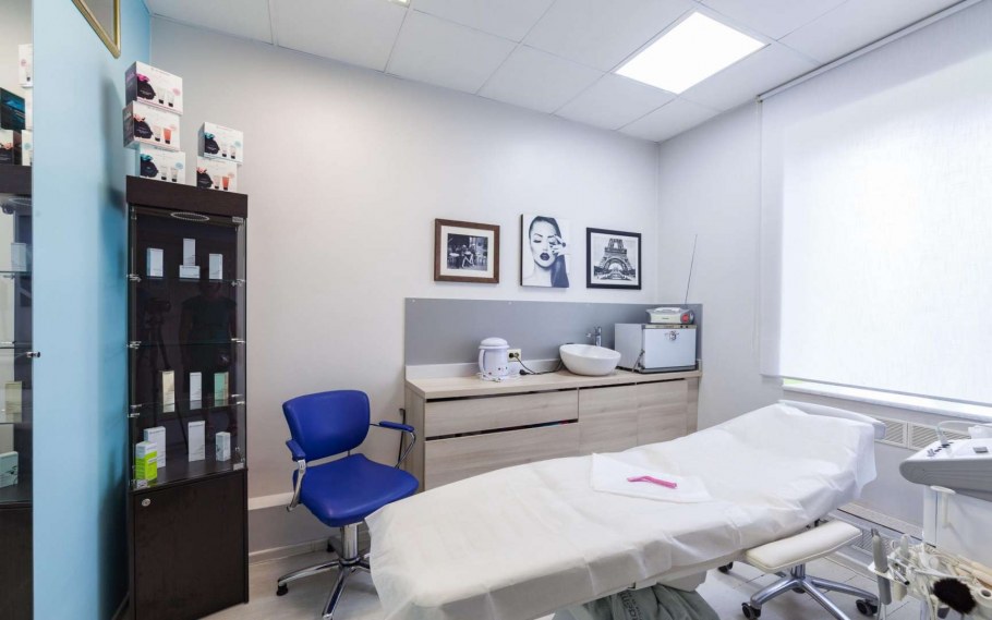 Интерьер салона депиляции