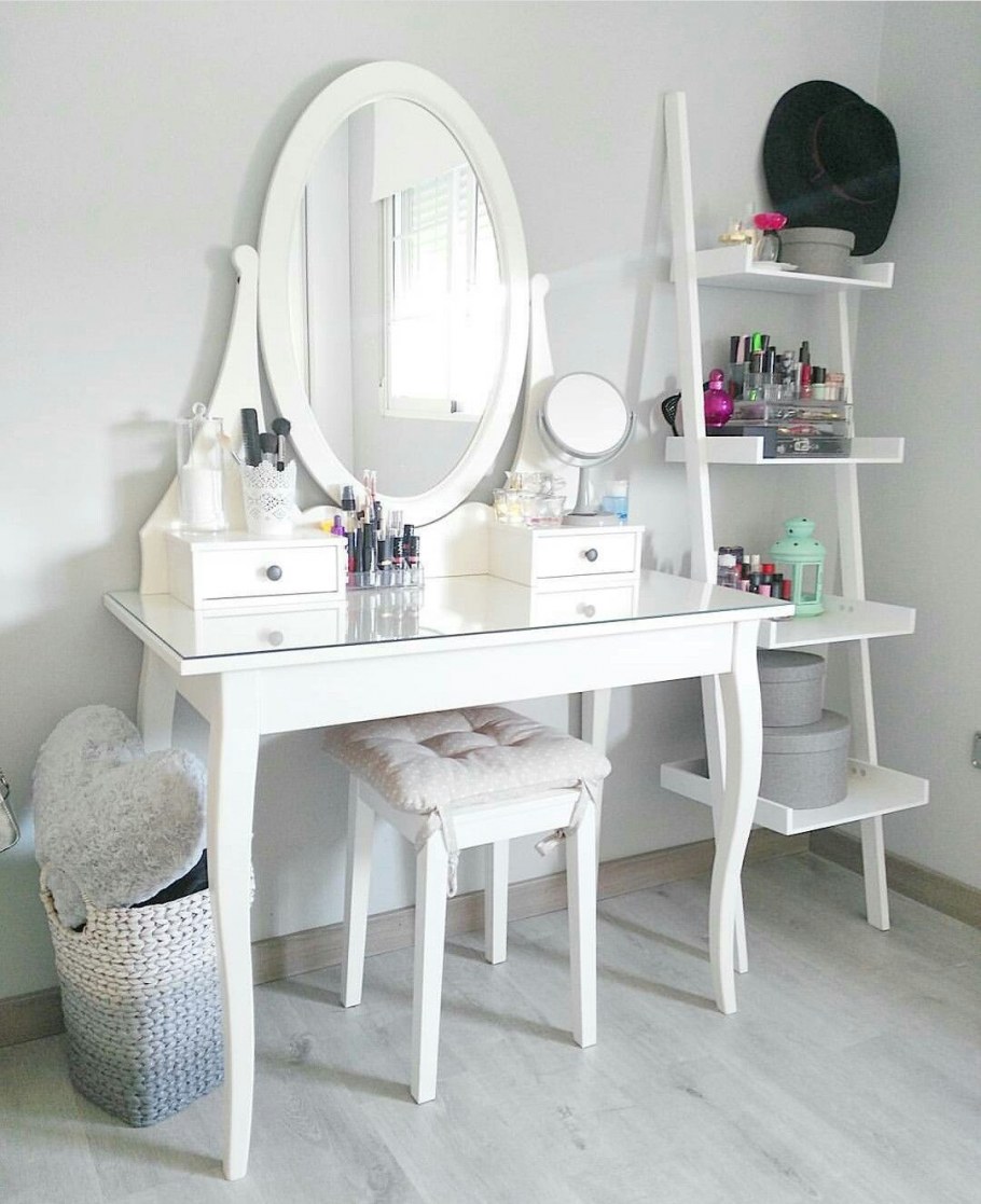 Декор туалетного столика