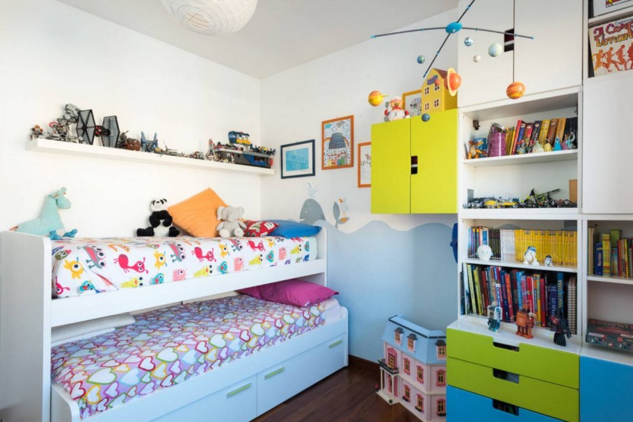 Размещение двух детей в маленькой комнате