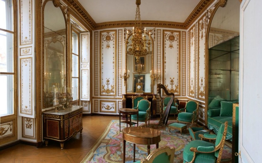 Версальский дворец спальня королевы
