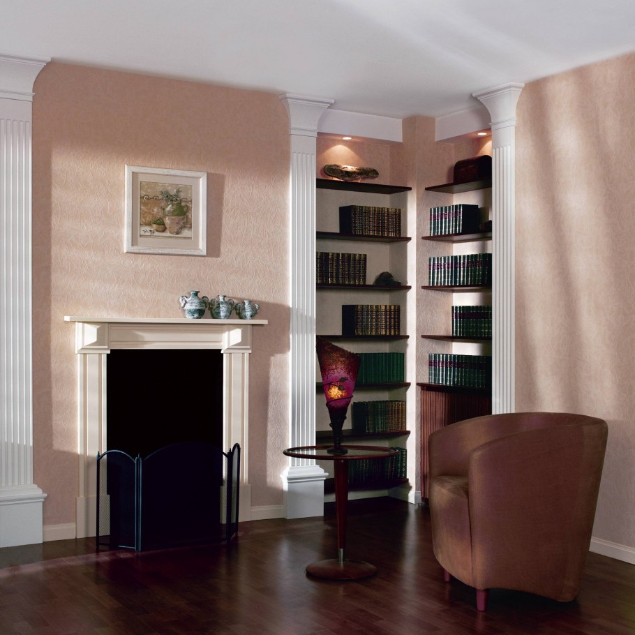 Гостиная с выступами на стене