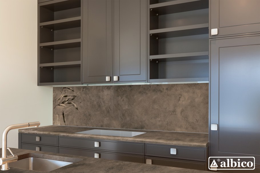 Кофейный цвет стен