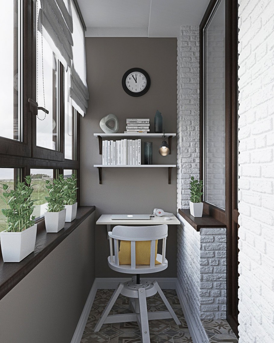 Красивый застекленный балкон