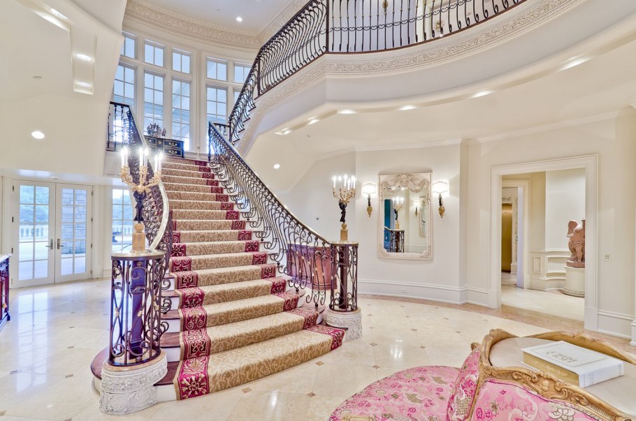 Самые красивые квартиры с бассейном