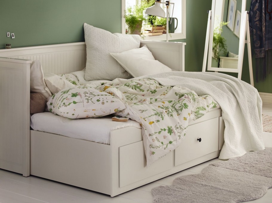 Кушетка икеа ХЕМНЭС