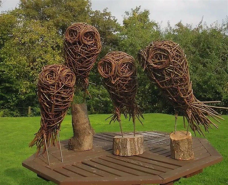 Инсталляция из веток