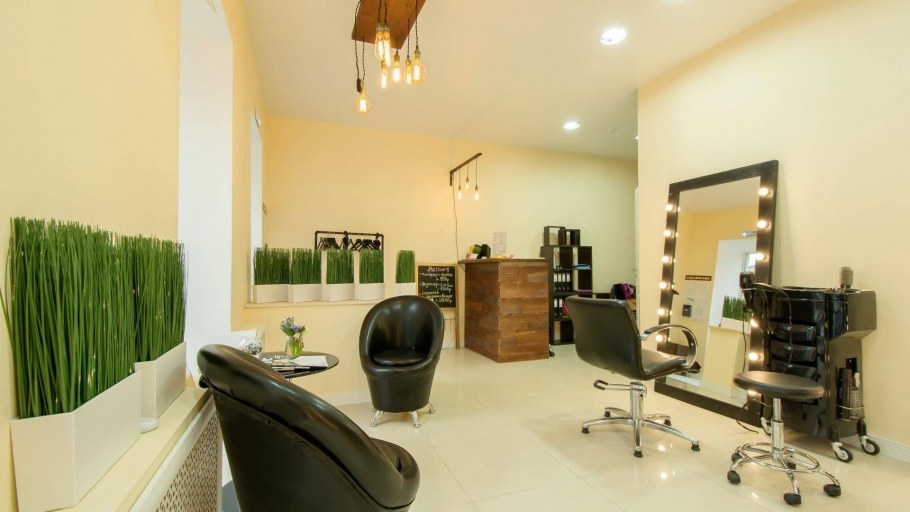 Декор стен в салоне красоты