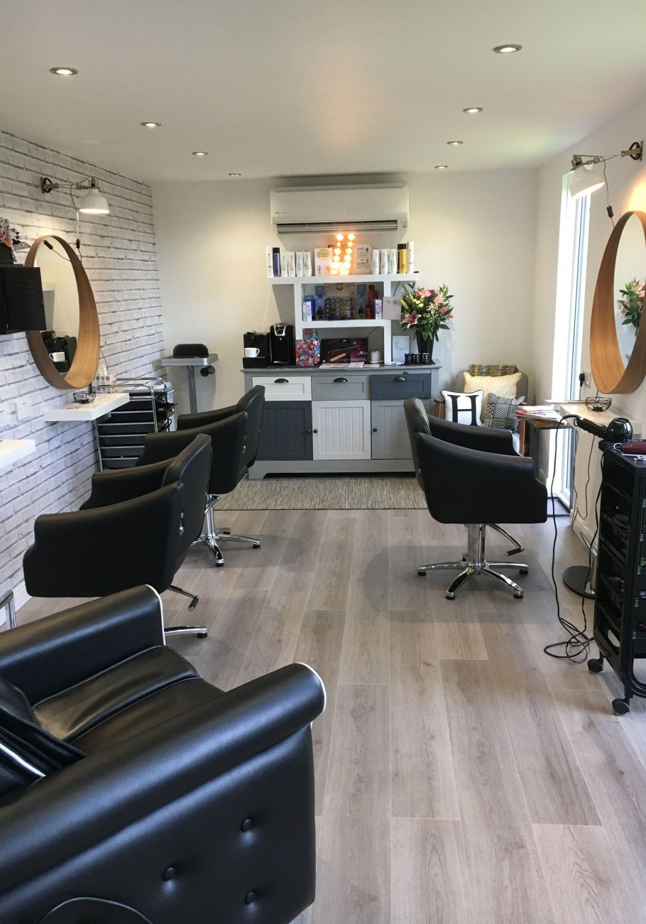 Салон красоты стена интерьер