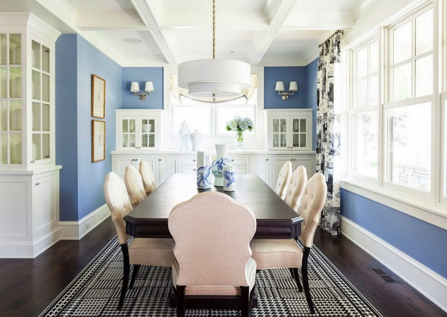 Интерьер в белом и голубом цвете