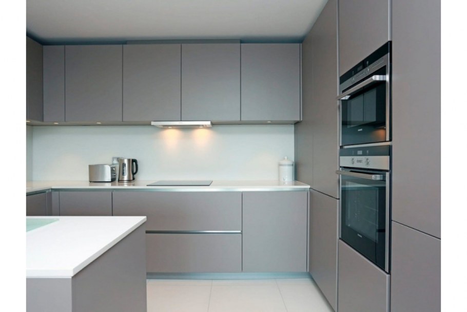 Белые кухни в современном стиле глянец