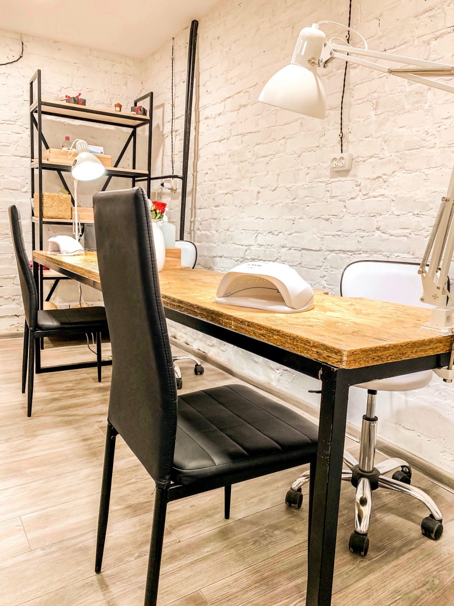 Маникюрный кабинет в стиле лофт