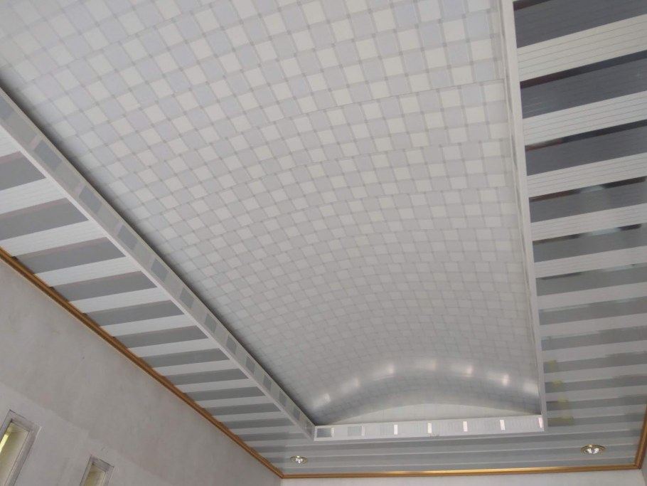 Натяжные потолки с орнаментом