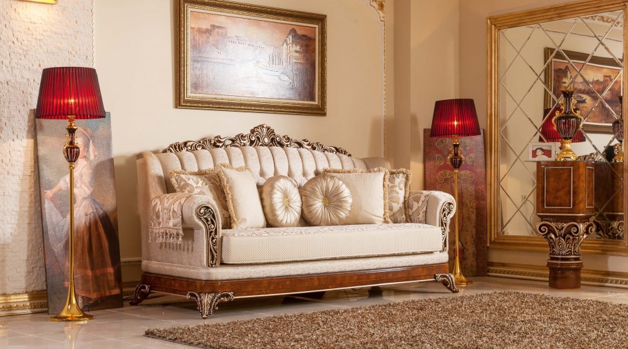 Диван в дворцовом стиле