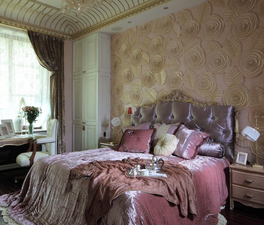 Розовый с золотом в интерьере