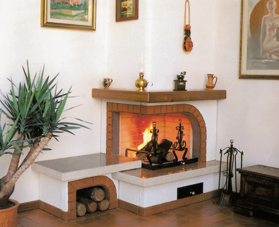 Камин красный кирпич