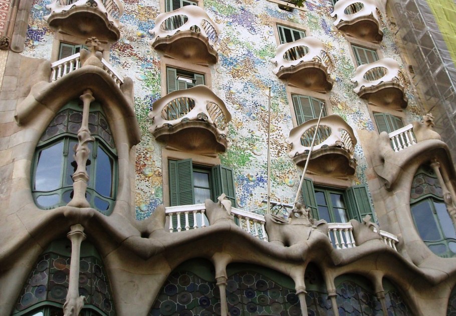 Модерн Испания Гауди