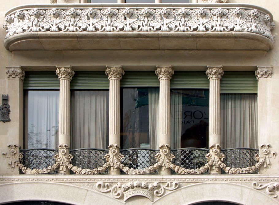 Фасад здания сталинский Ампир