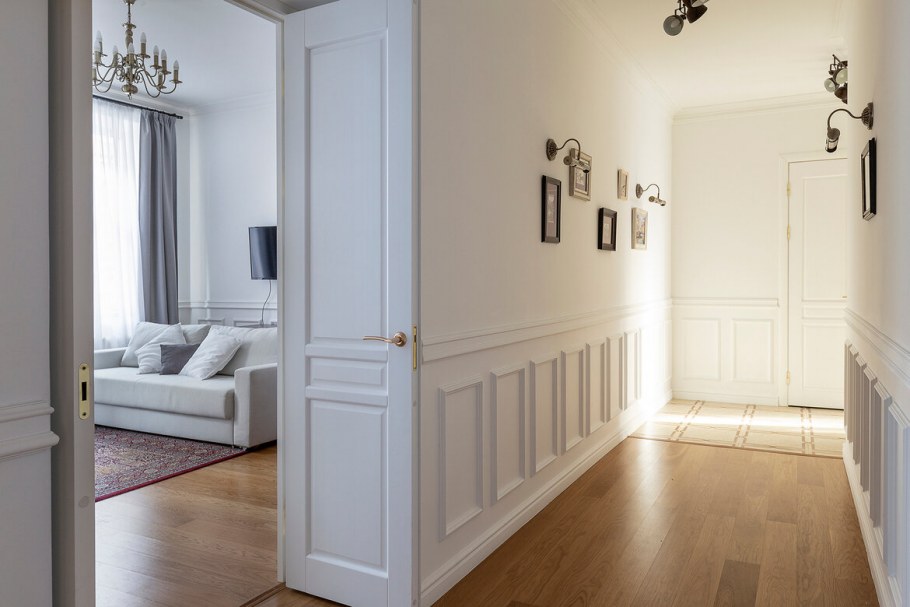 Светлая прихожая интерьер