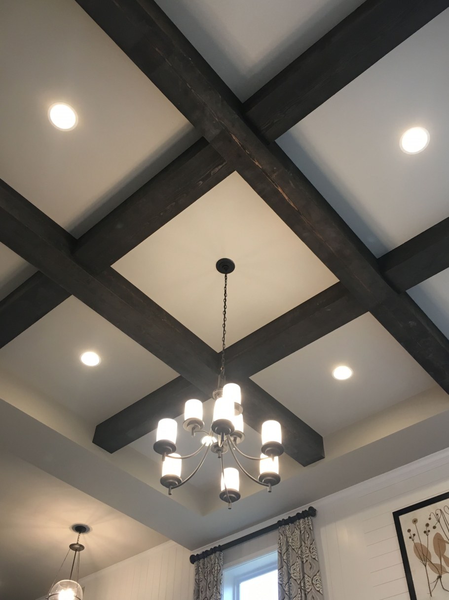 Навесные потолки квадратами