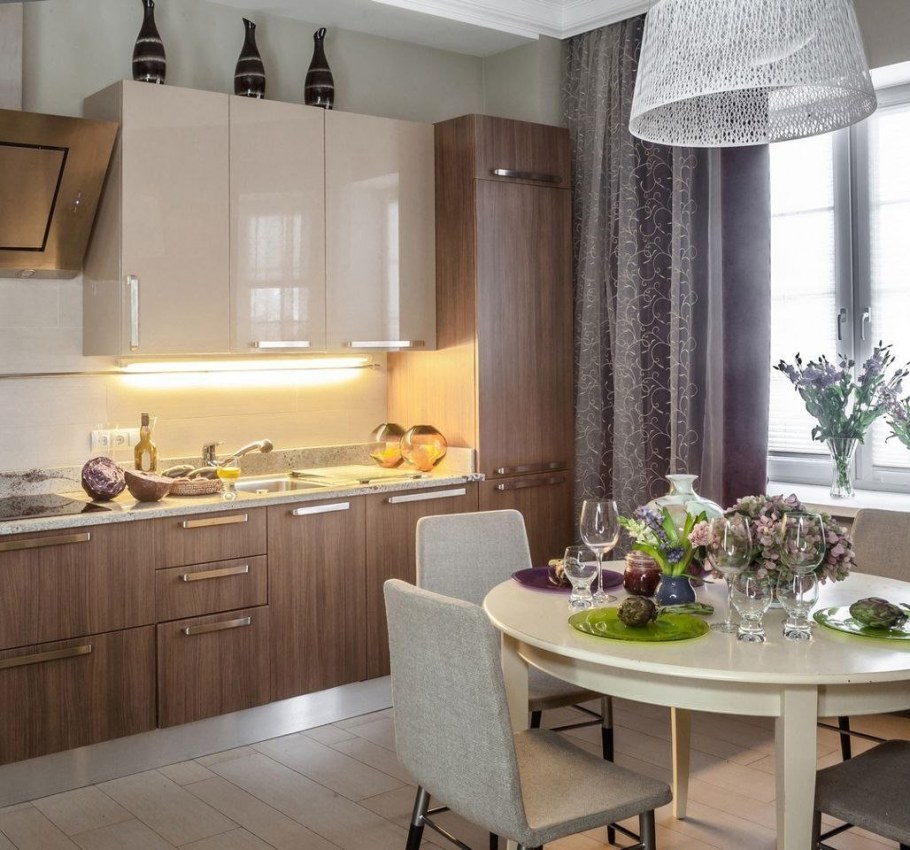 Красивая уютная кухня