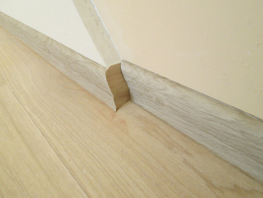 Гардеробная с натяжным потолком