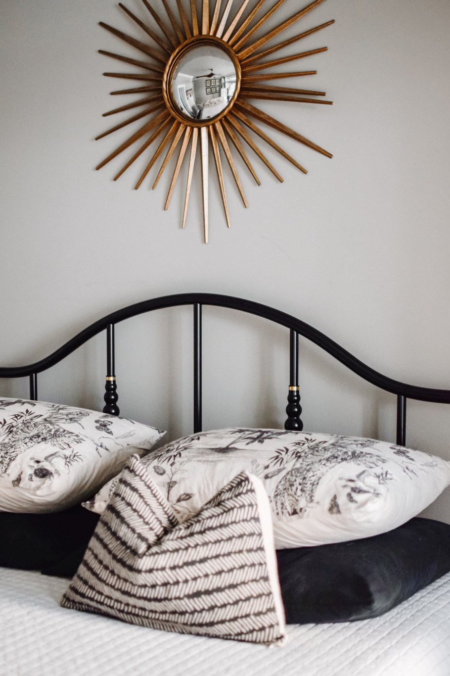 Кровать Сагстуа икеа белая