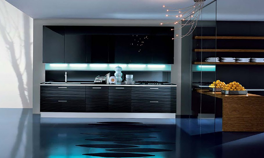 Кухня оранжевая с серым