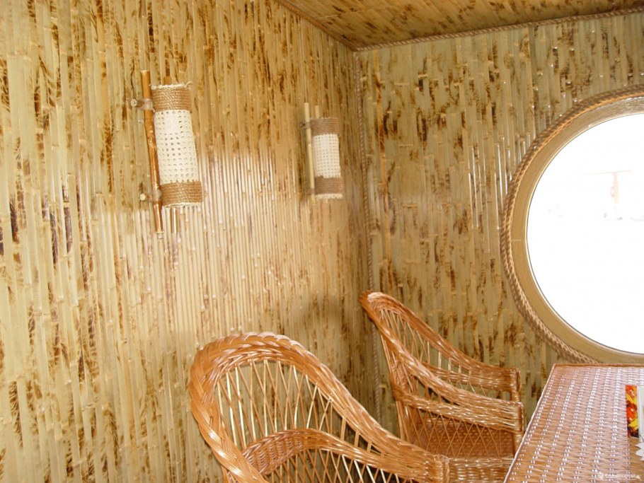 Прихожая с отделкой бамбук