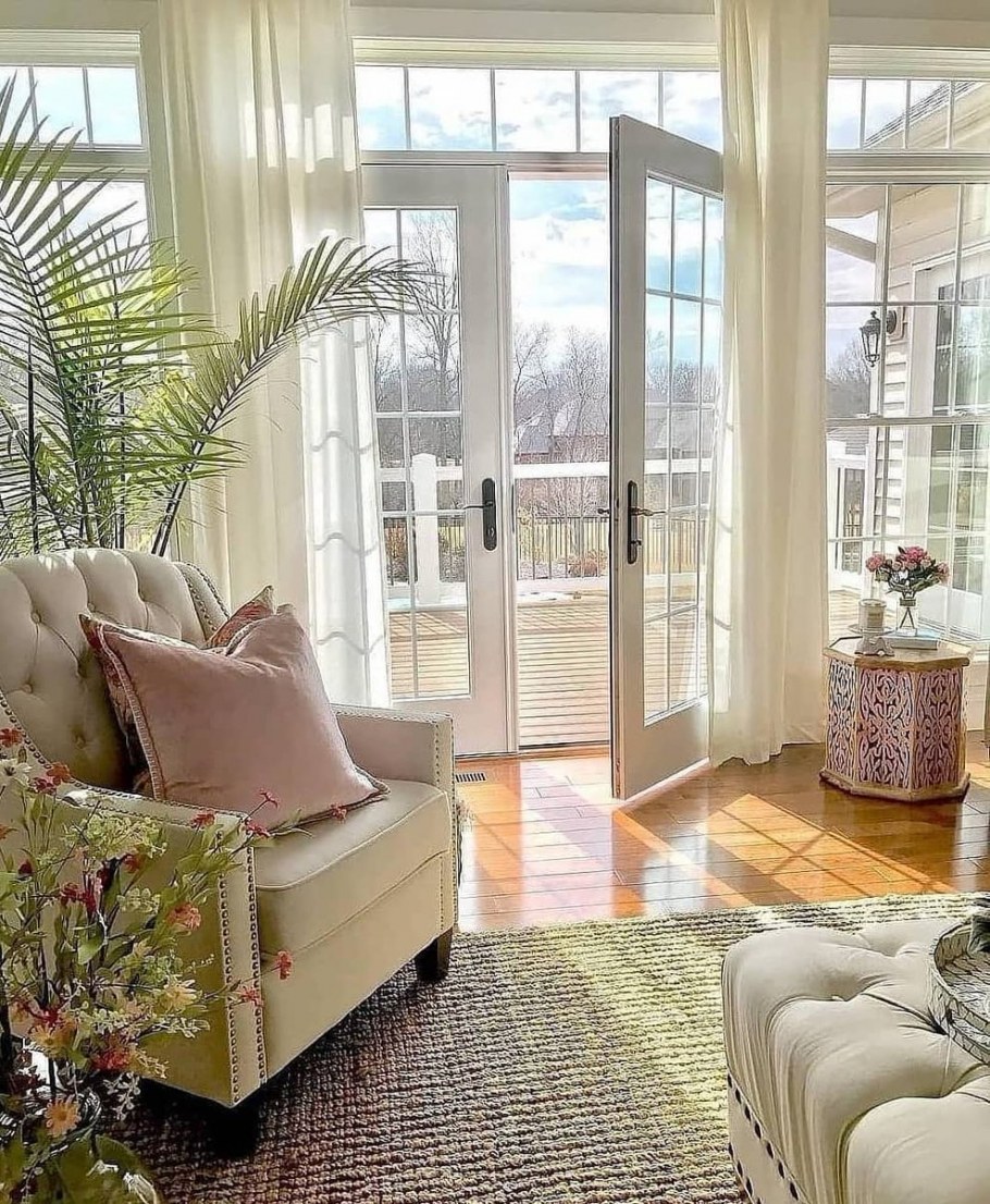 Французские окна в гостиной