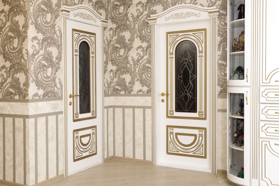 Александрийские двери белые