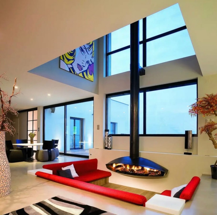 Интерьер с высокими потолками в квартире