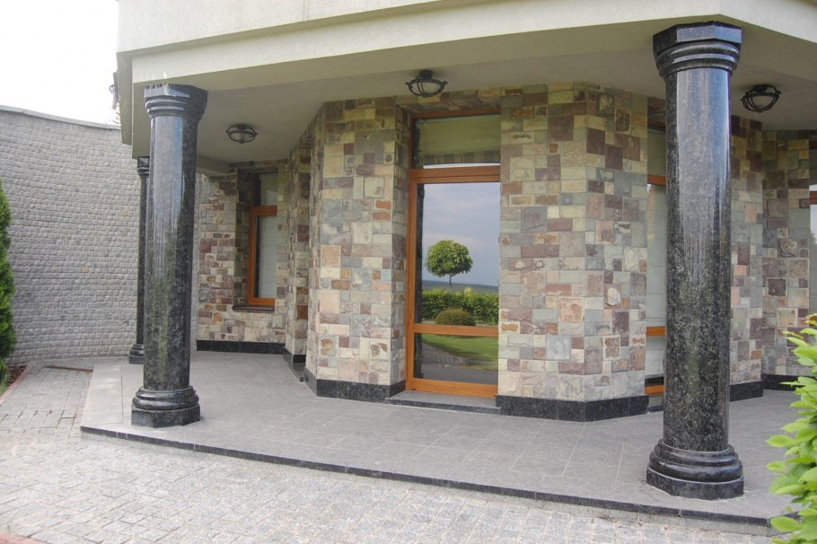 Отделка столбов веранды