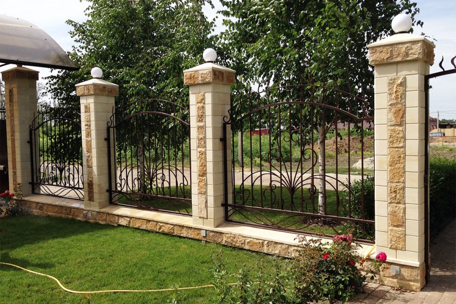 Отделка столбов веранды