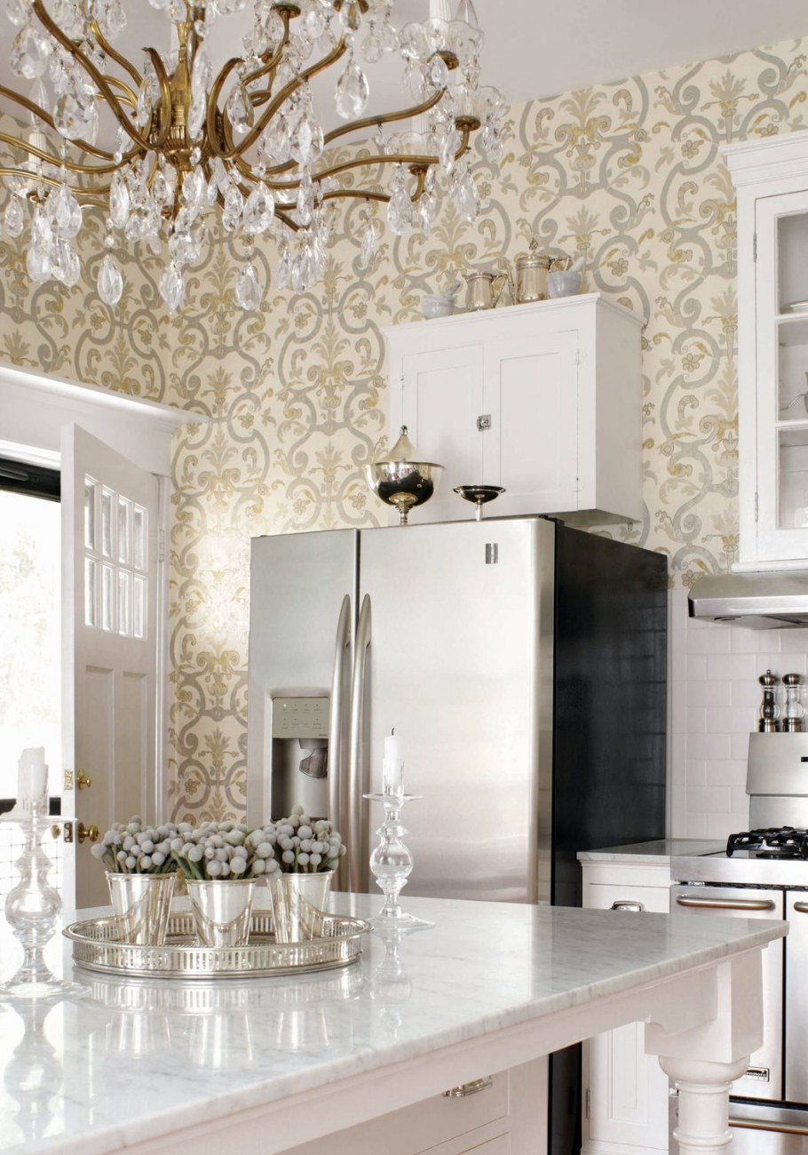 Обои для белого кухонного гарнитура