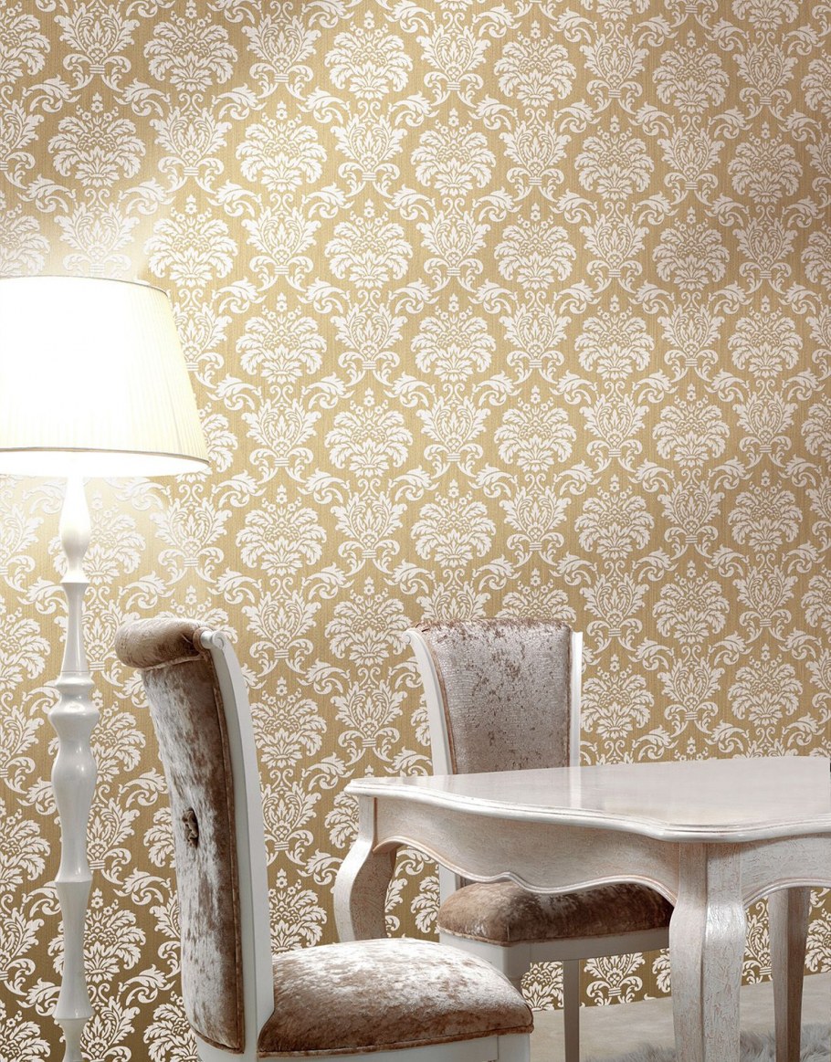 Обои с вензелями в интерьере