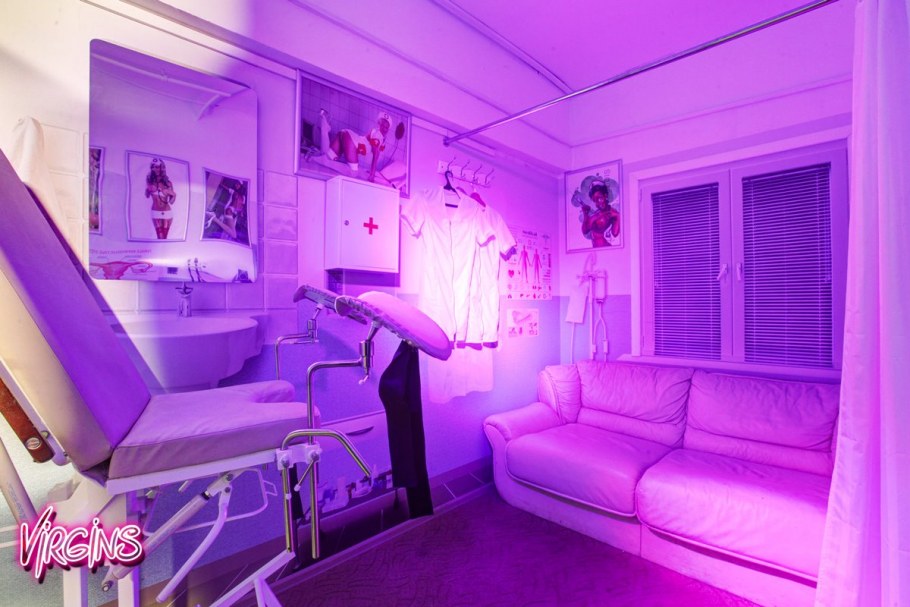 Кровать ред Румс