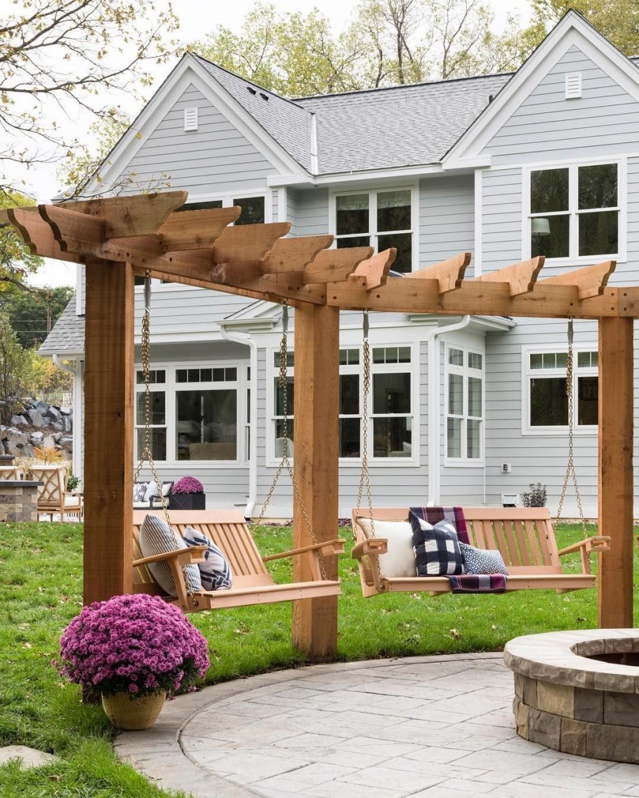 Стеклянная веранда к деревянному дому