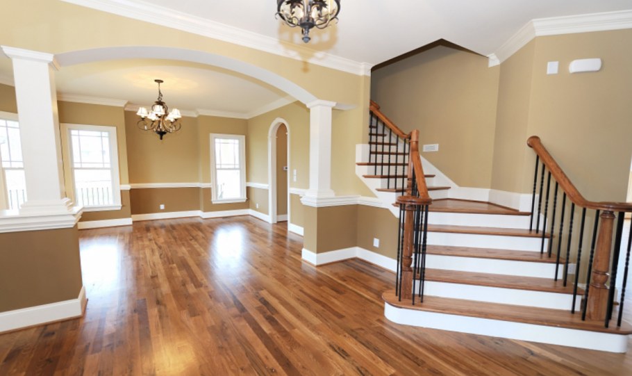 Отделка коттеджа внутри